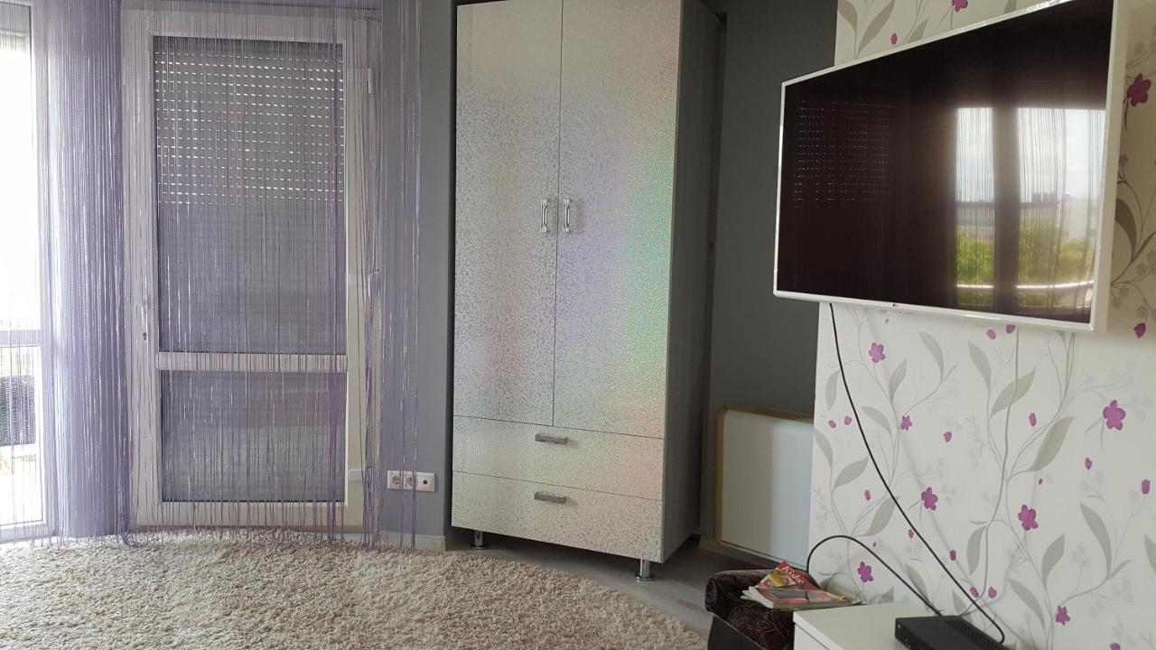 Paris-Lux. Appartement Hajdúszoboszló Buitenkant foto