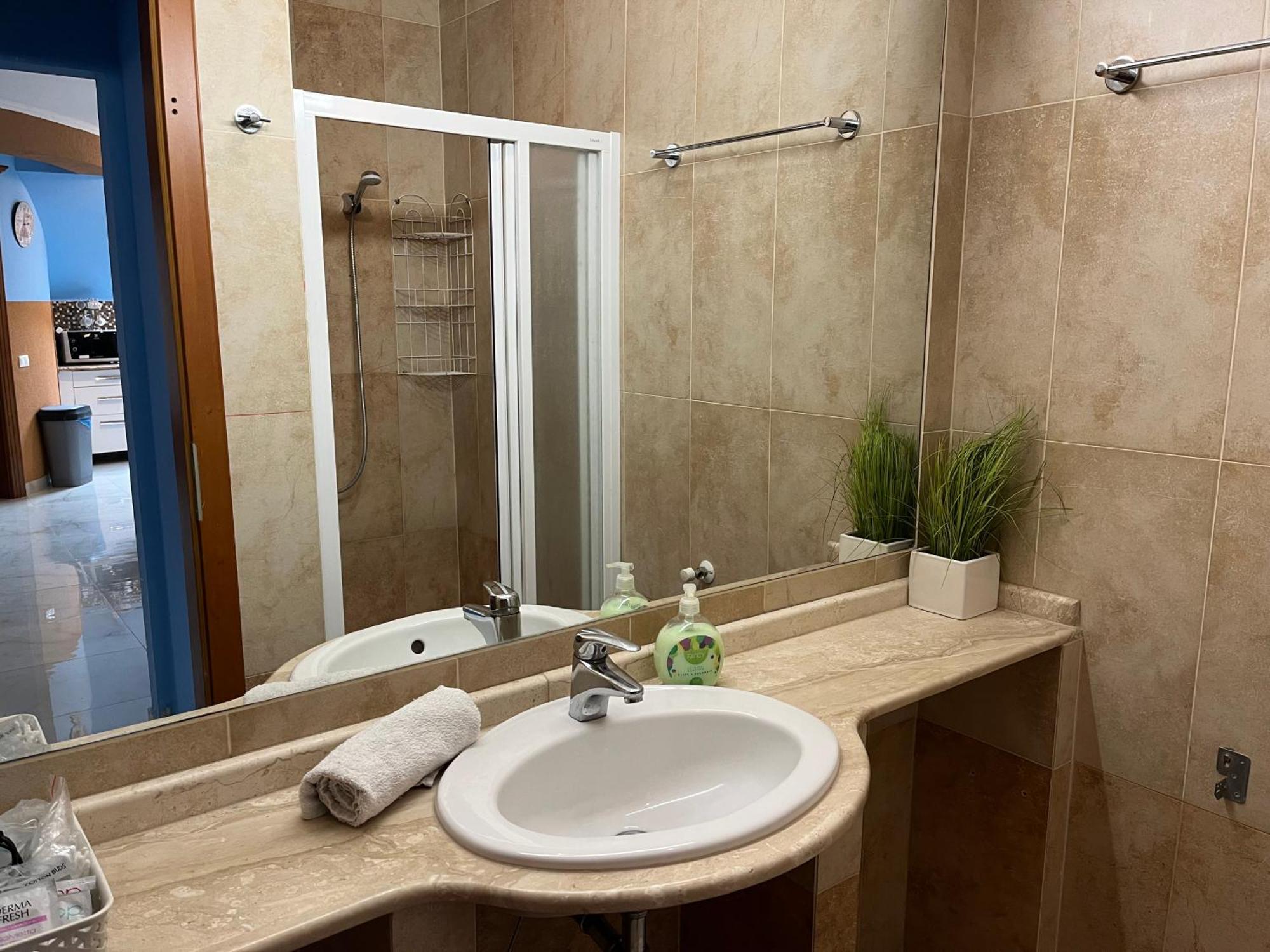Paris-Lux. Appartement Hajdúszoboszló Buitenkant foto
